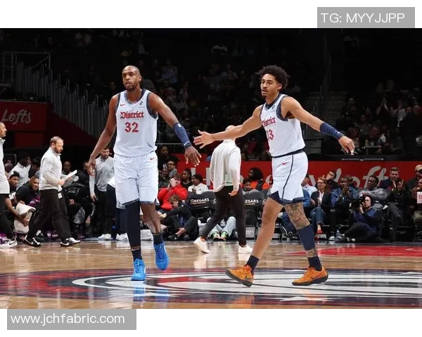 篮网击败活塞，豪取三连胜，展现强大实力